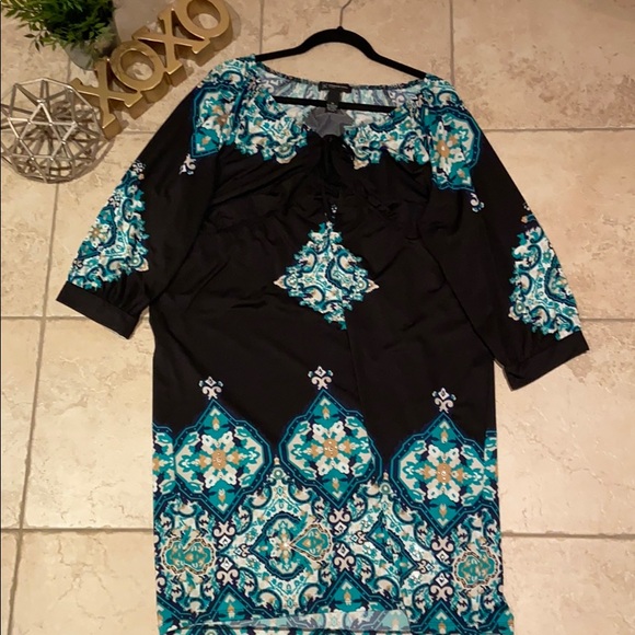 Women’s Dress - Picture 1 of 5